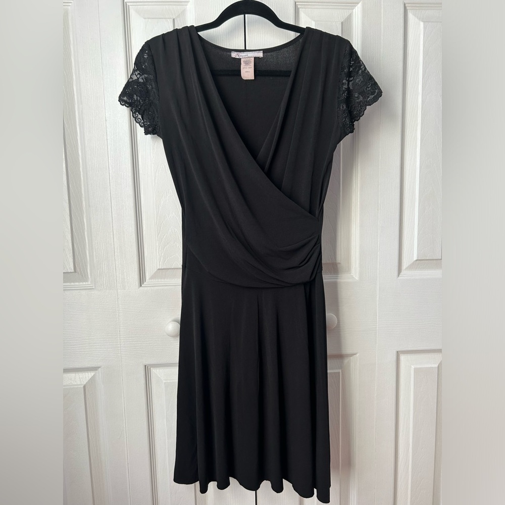NWOT vintage black lace drape dress - size small